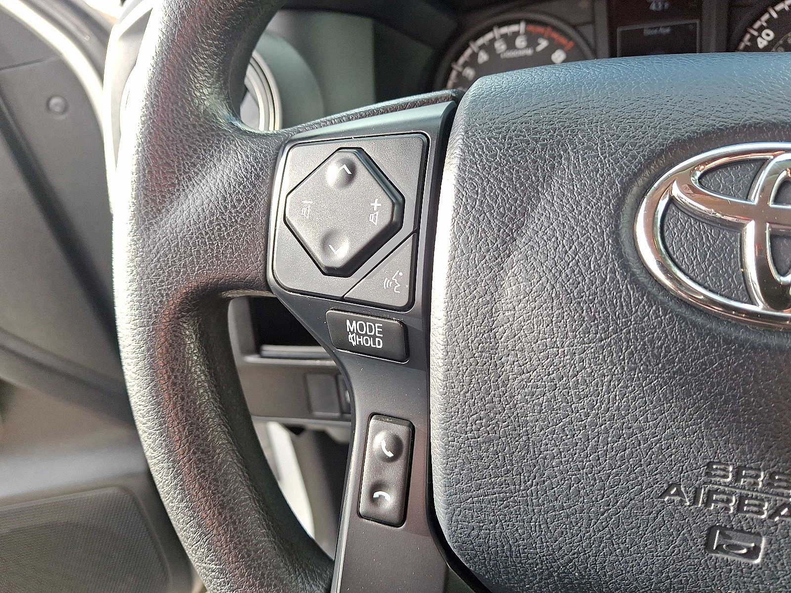 Thumbnail: 2019 Toyota Tacoma - 22