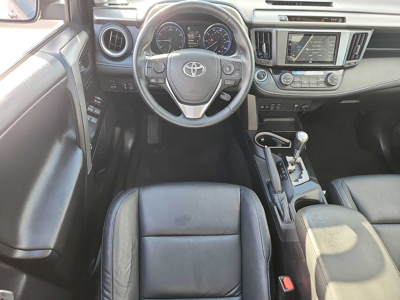 Thumbnail: 2017 Toyota RAV4 - 14
