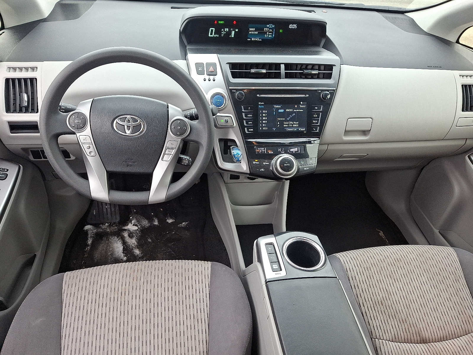 Thumbnail: 2015 Toyota Prius v - 13