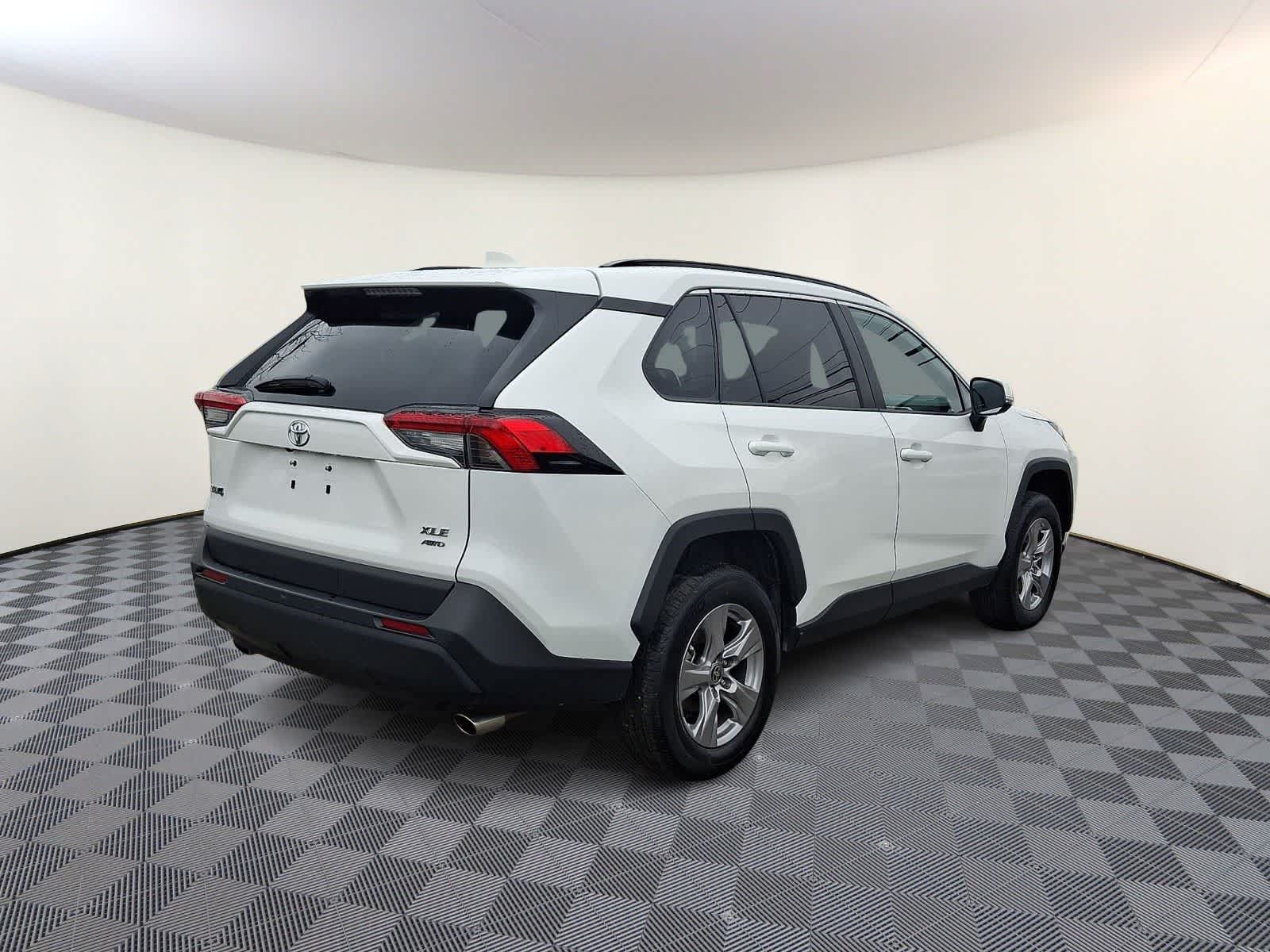 Thumbnail: 2025 Toyota RAV4 - 6