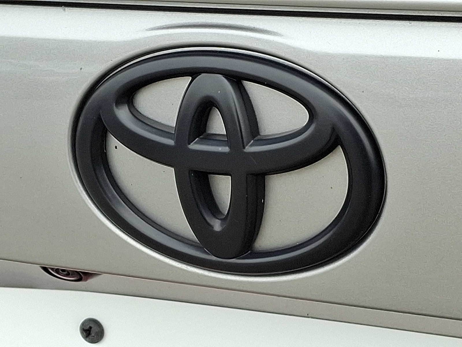 Thumbnail: 2023 Toyota RAV4 - 31