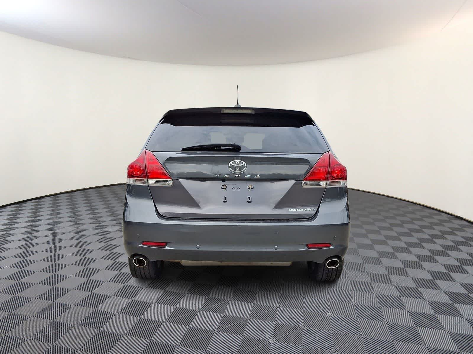 Thumbnail: 2015 Toyota Venza - 7