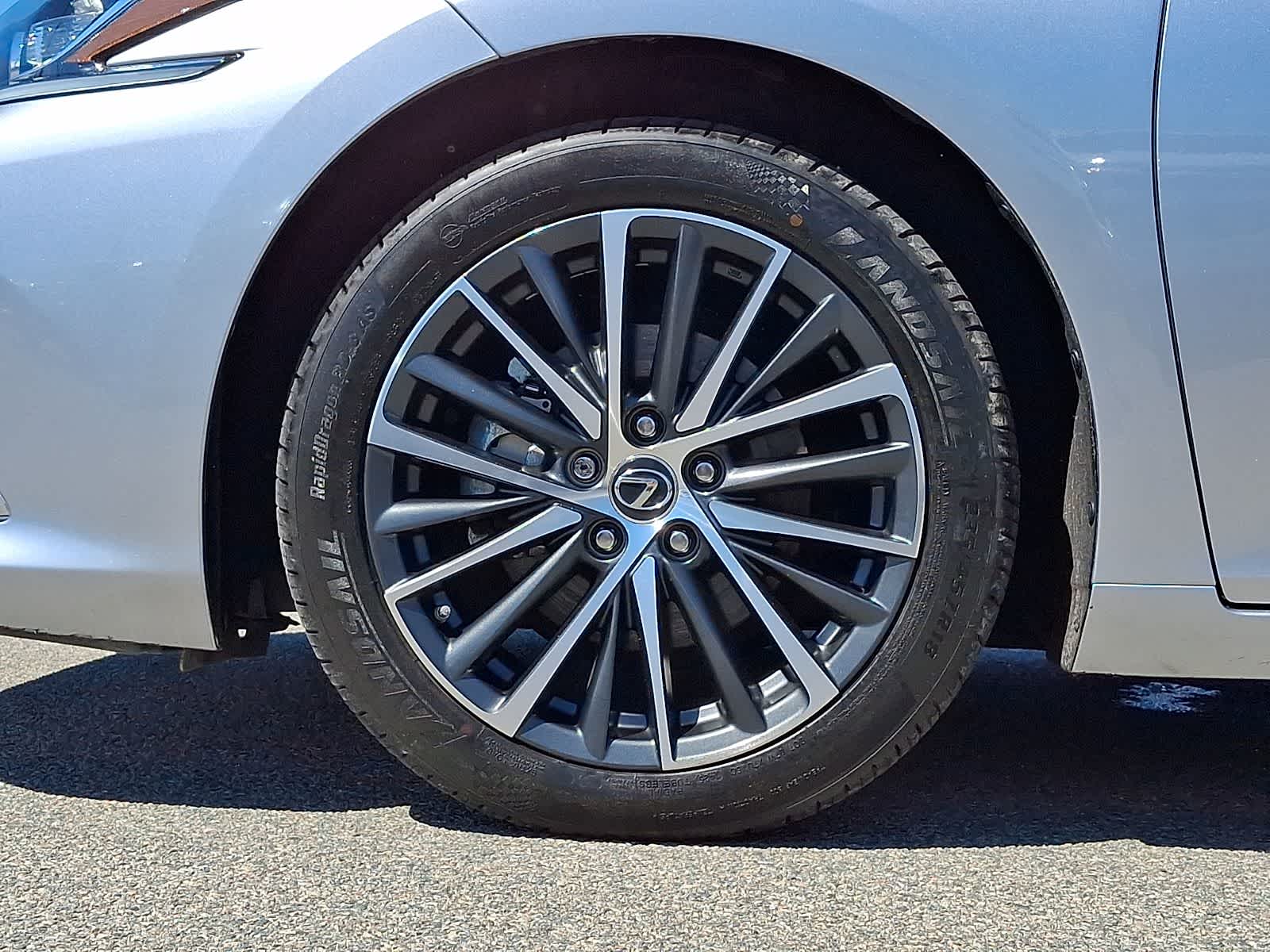 Thumbnail: 2024 Lexus ES - 9