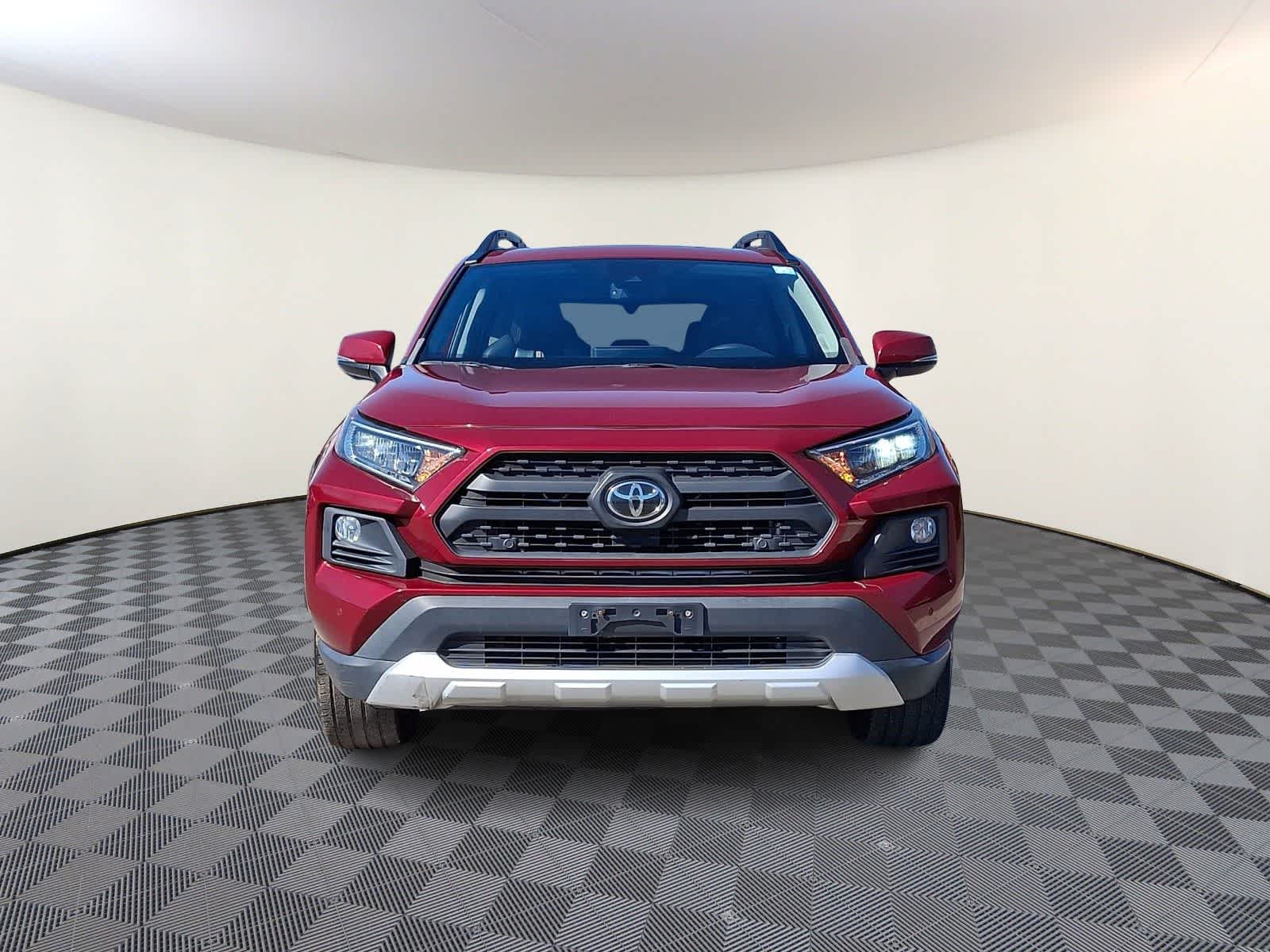 Thumbnail: 2019 Toyota RAV4 - 3