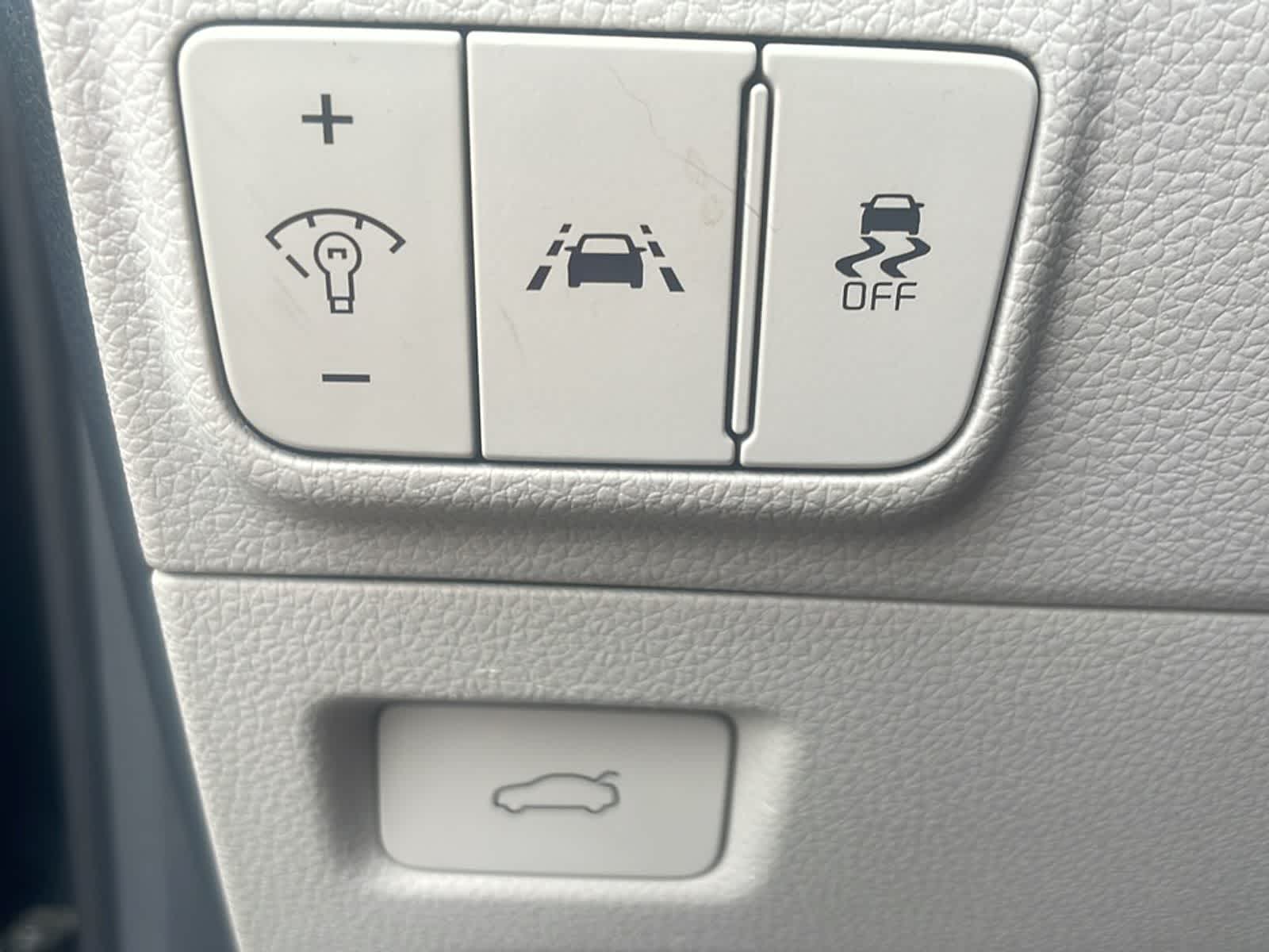 Thumbnail: 2022 Kia K5 - 14