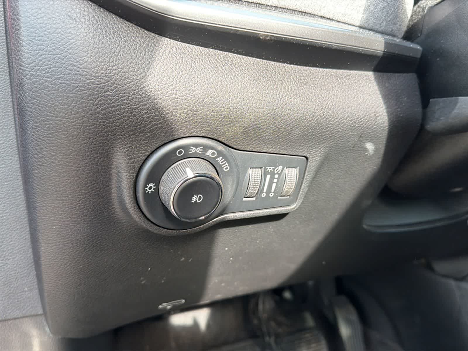 Thumbnail: 2022 Jeep Compass - 9