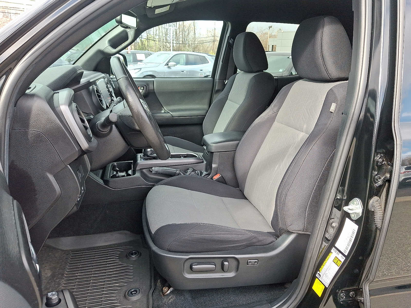 Thumbnail: 2021 Toyota Tacoma - 16