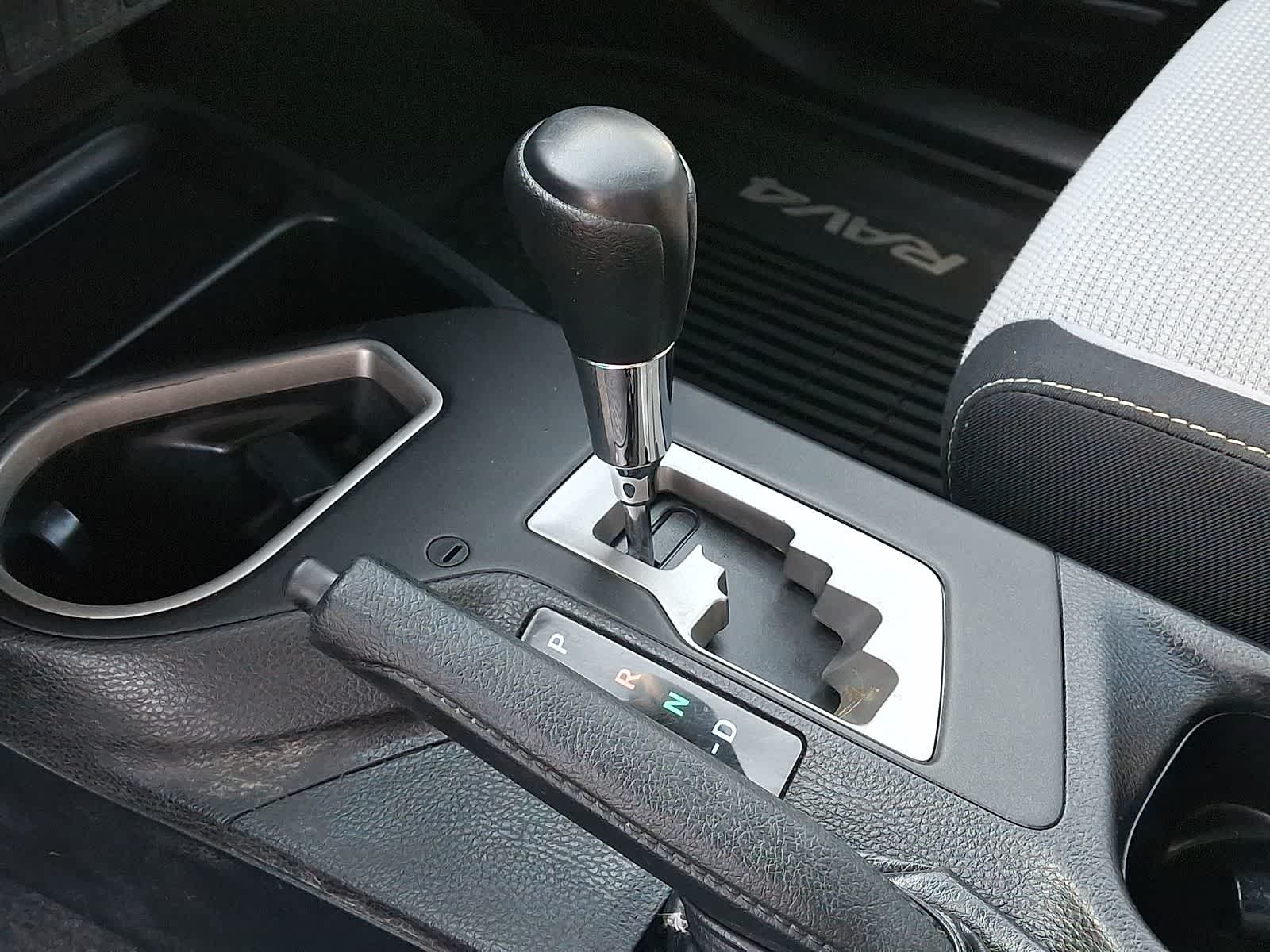 Thumbnail: 2016 Toyota RAV4 - 18