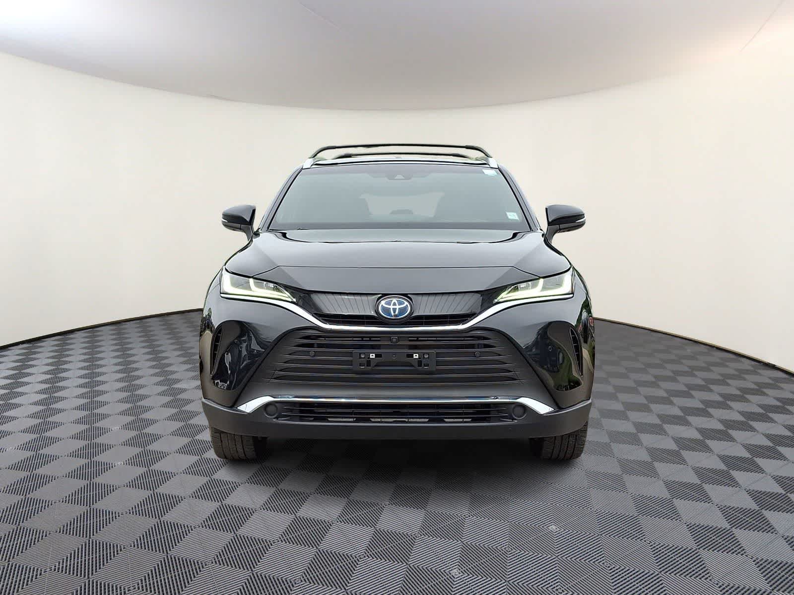 Thumbnail: 2021 Toyota Venza - 3