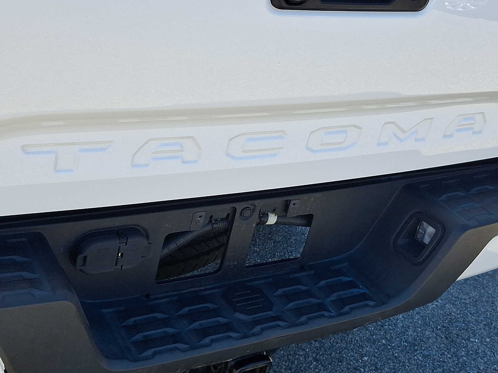 Thumbnail: 2020 Toyota Tacoma - 31