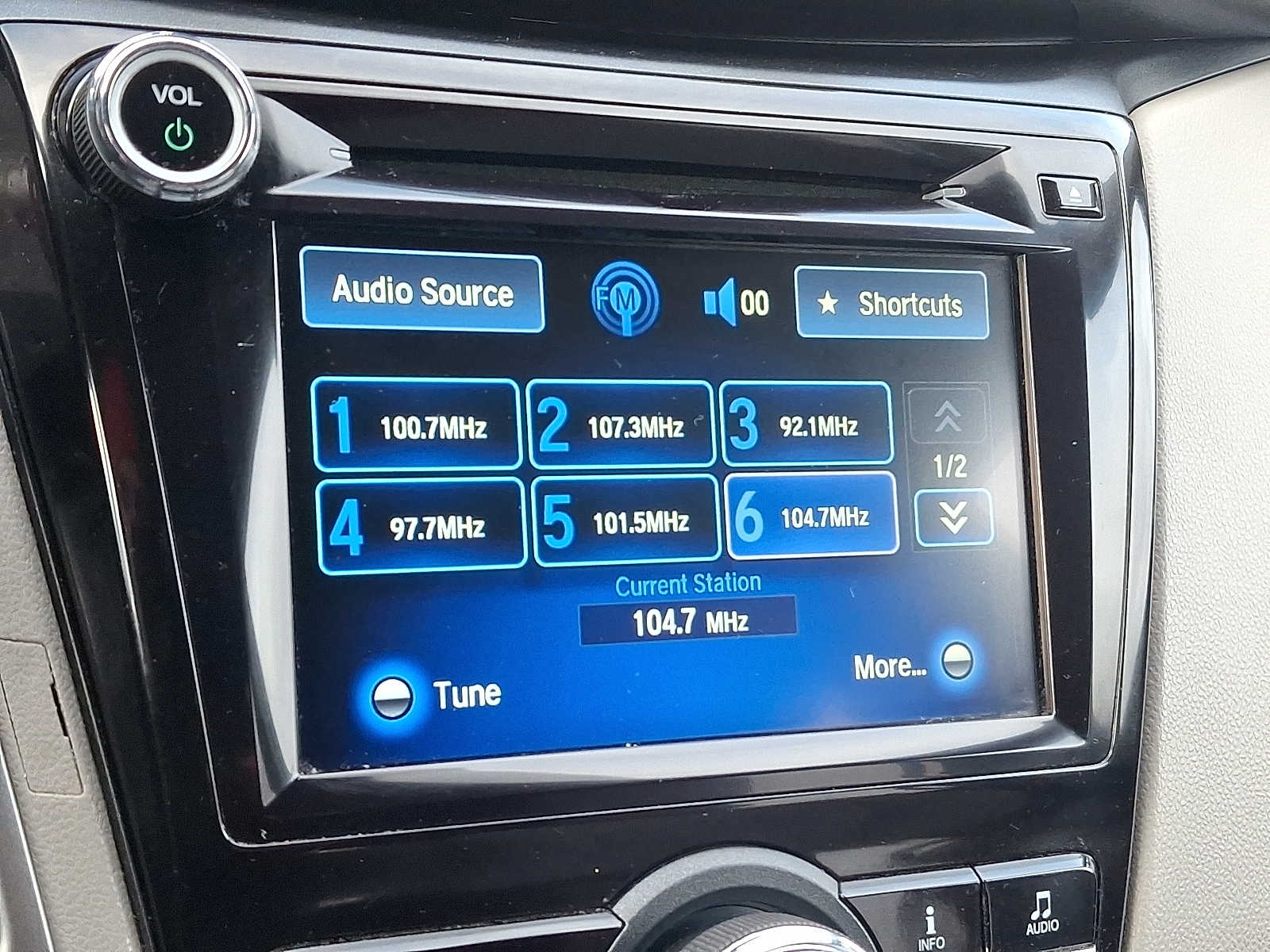 Thumbnail: 2016 Honda Odyssey - 19