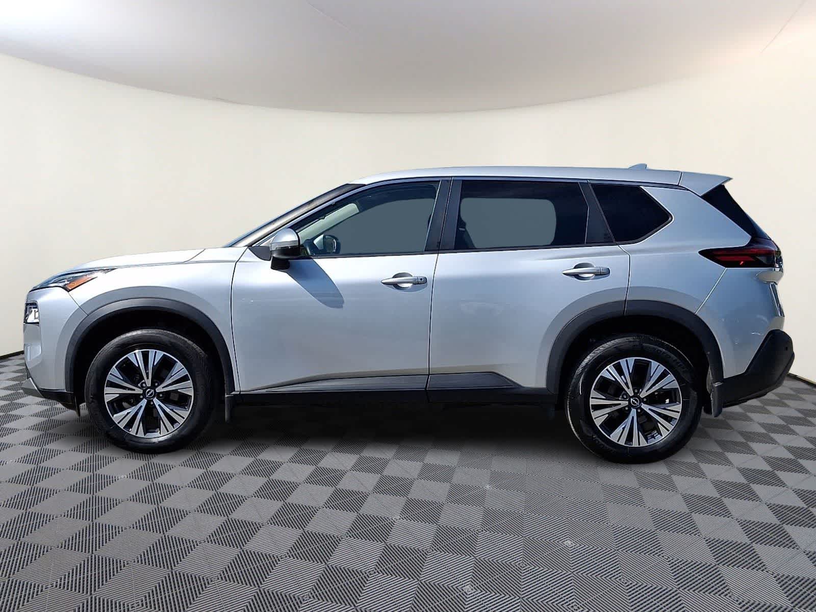 Thumbnail: 2022 Nissan Rogue - 8