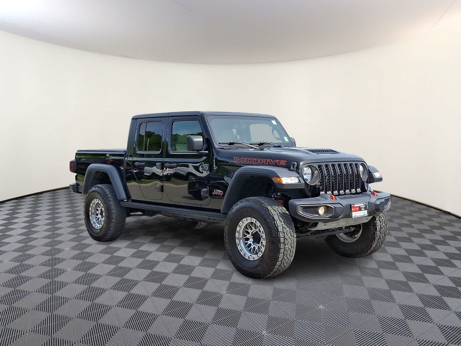 Thumbnail: 2021 Jeep Gladiator - 4