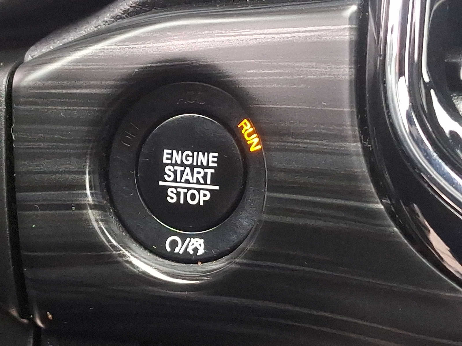 Thumbnail: 2020 Jeep Grand Cherokee - 25