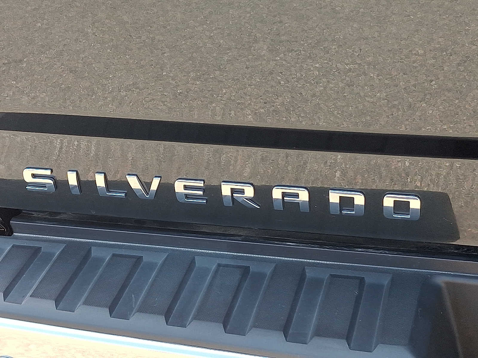 Thumbnail: 2018 Chevrolet Silverado 1500 - 29