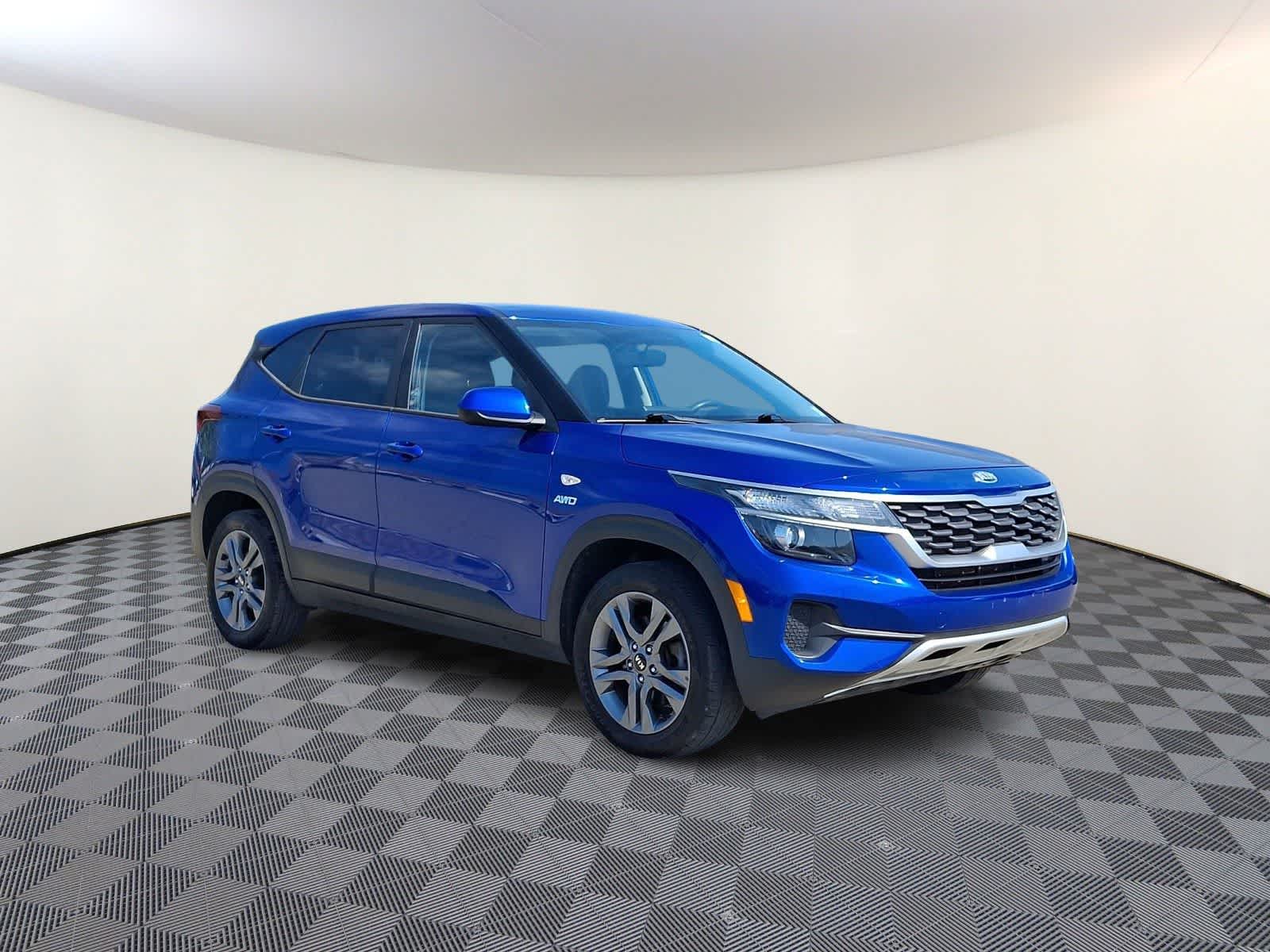 Thumbnail: 2021 Kia Seltos - 4