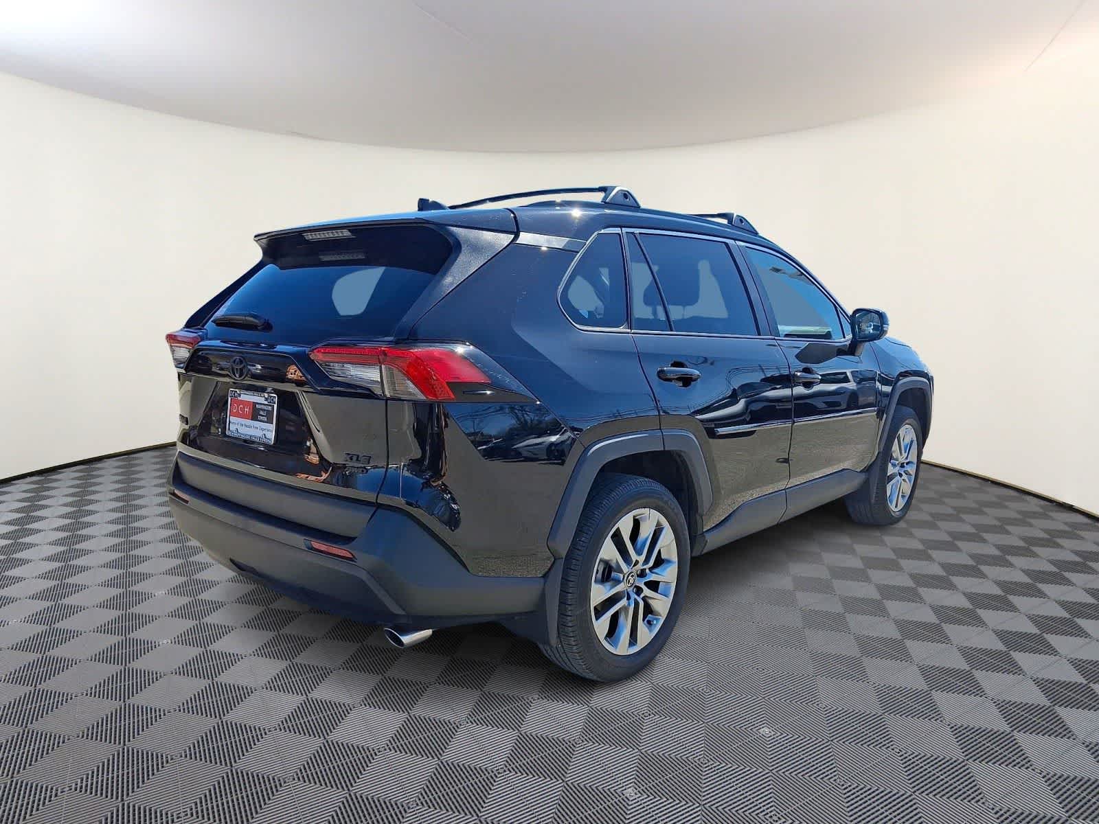 Thumbnail: 2025 Toyota RAV4 - 6