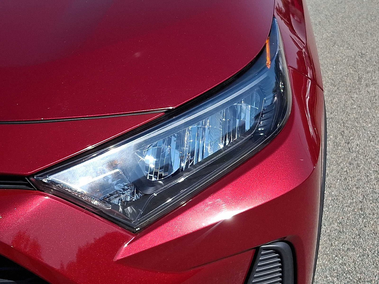 Thumbnail: 2019 Toyota RAV4 - 12