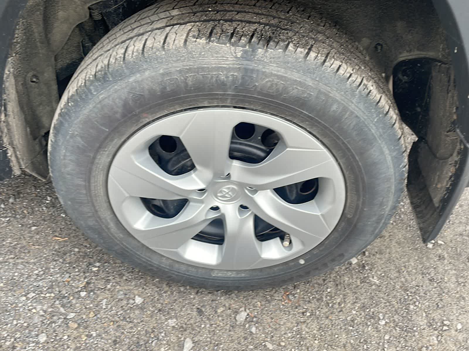 Thumbnail: 2023 Toyota RAV4 - 22