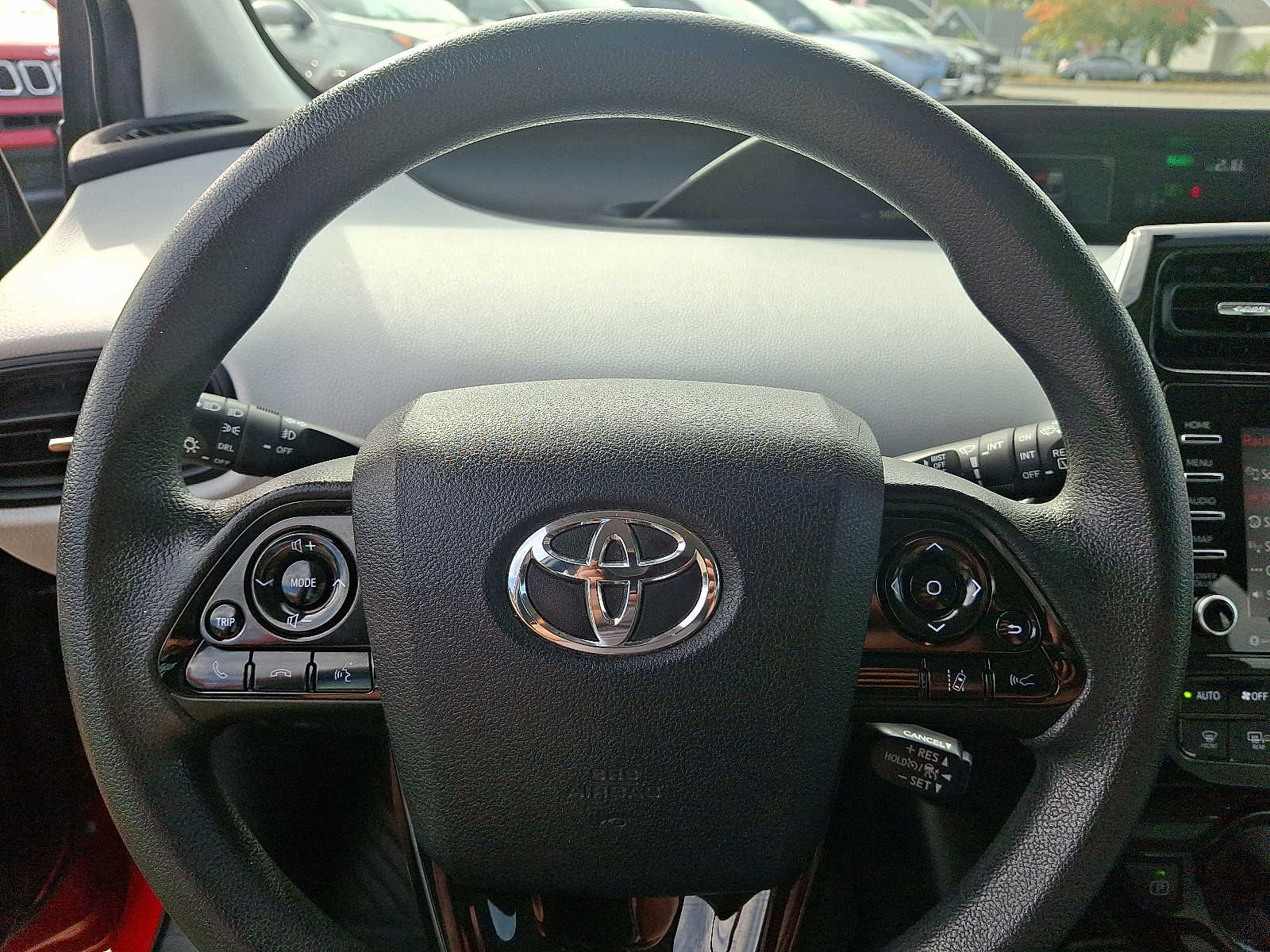 Thumbnail: 2022 Toyota Prius - 18