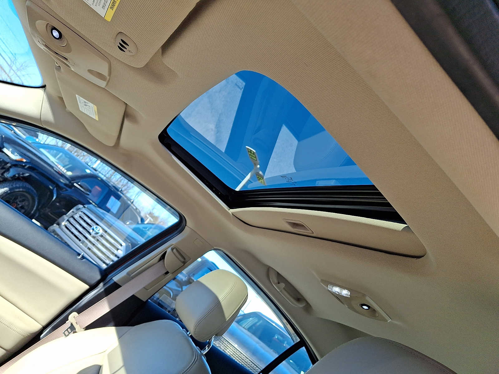 Thumbnail: 2012 Chrysler 200 - 15