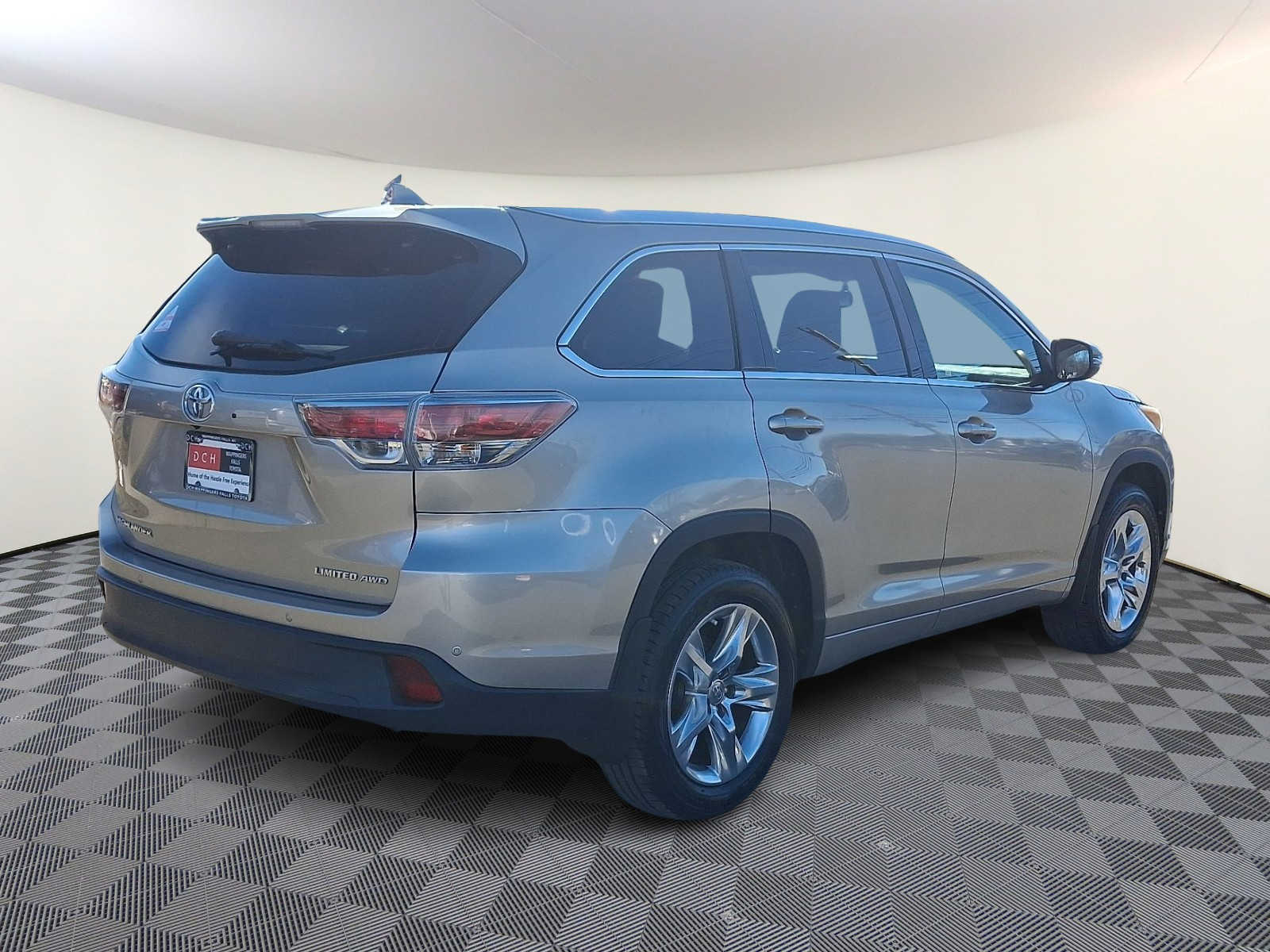 Thumbnail: 2015 Toyota Highlander - 6