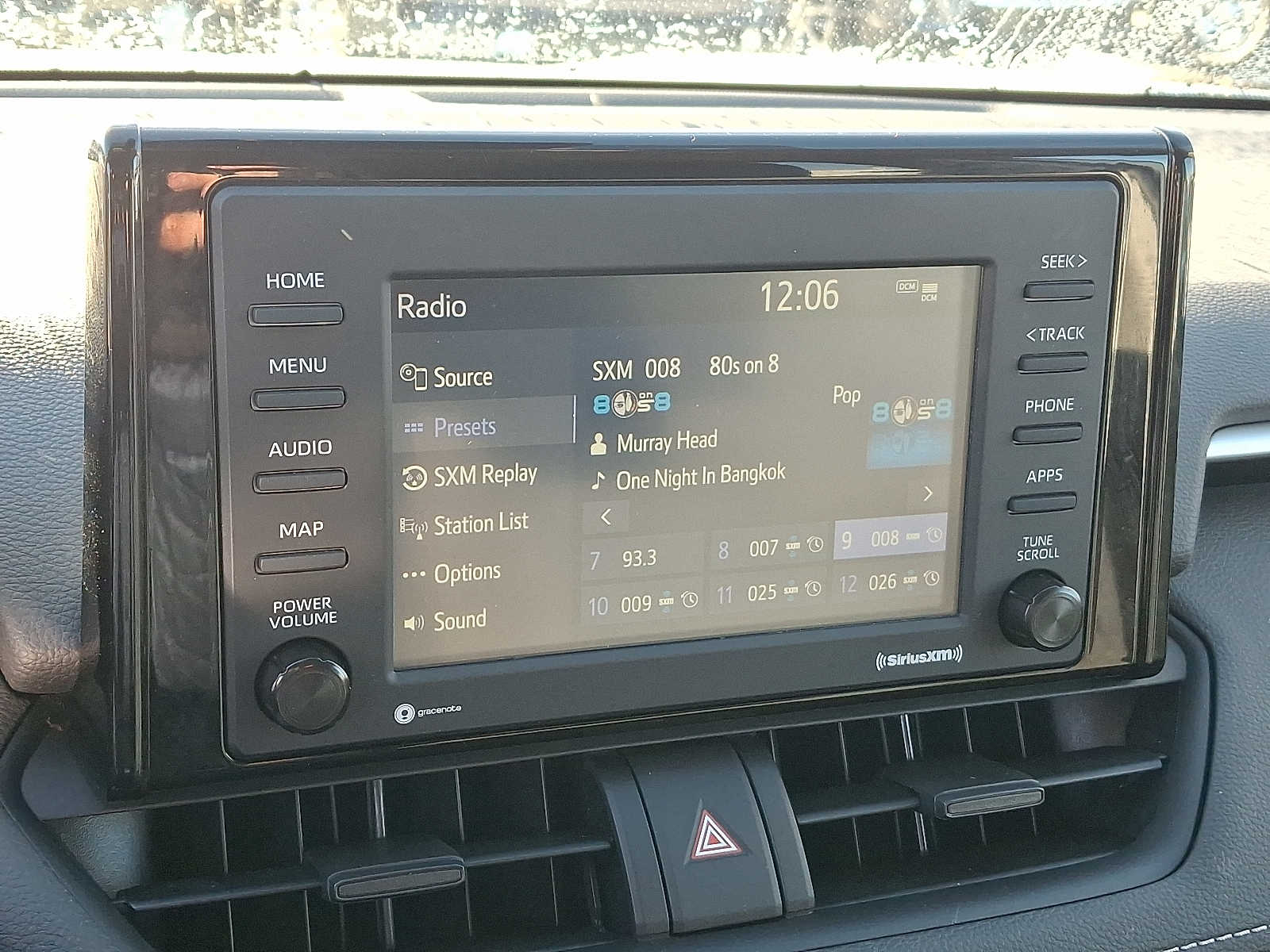 Thumbnail: 2022 Toyota RAV4 - 19