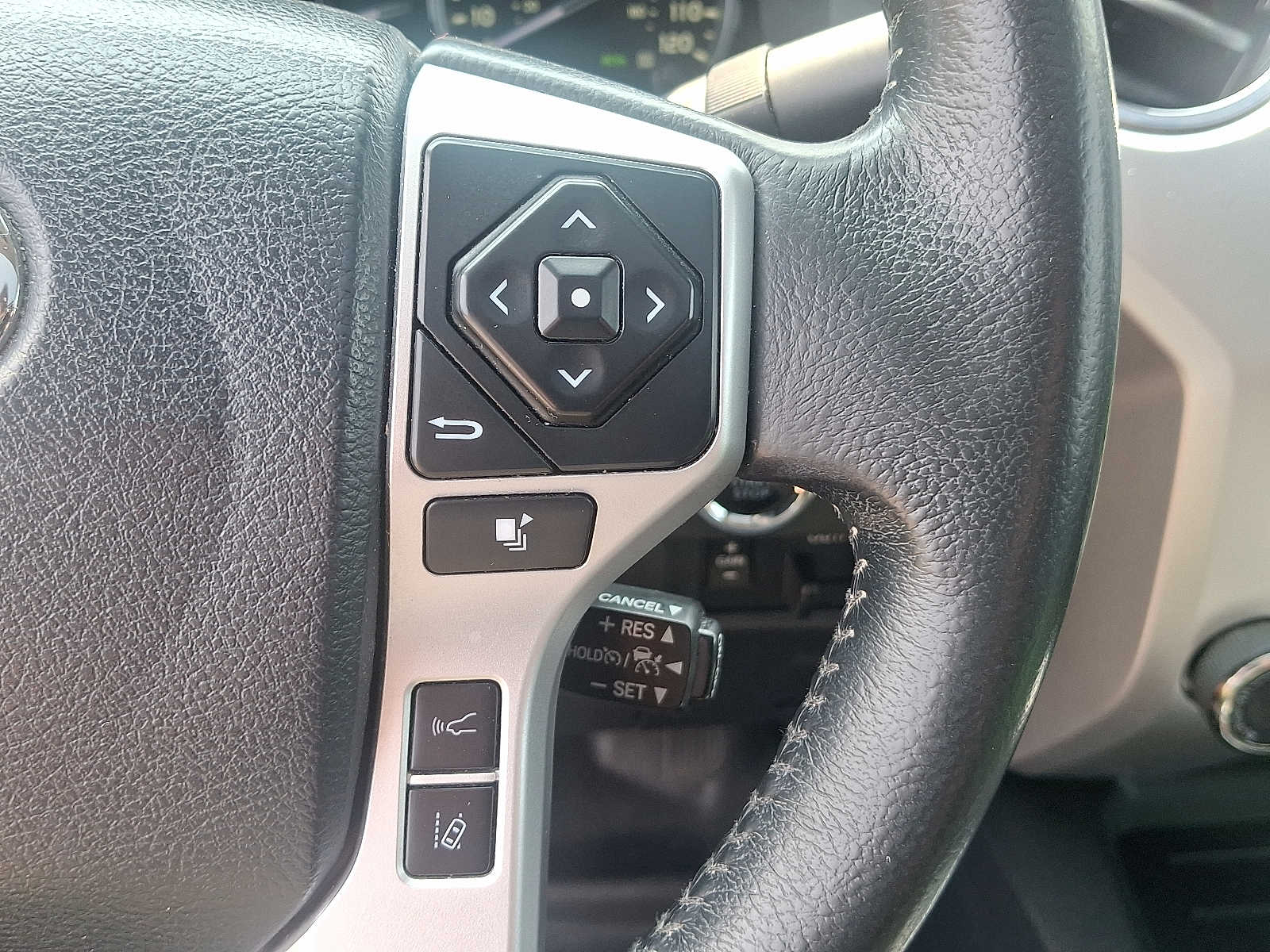 2020 Toyota Tundra Platinum 26