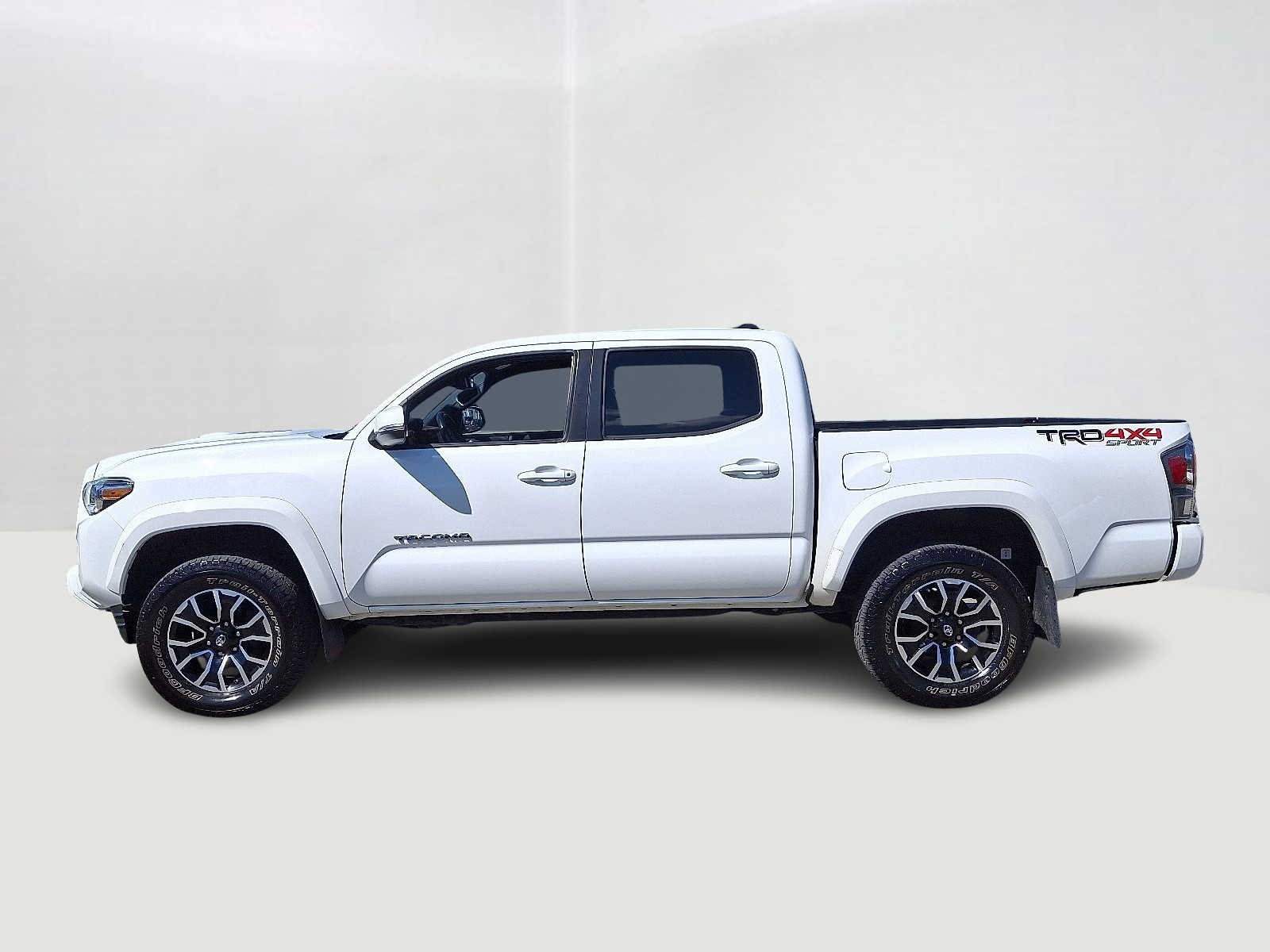 Thumbnail: 2020 Toyota Tacoma - 10