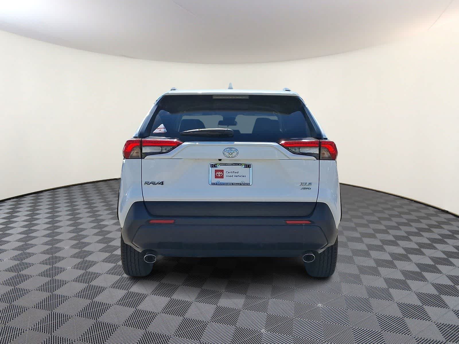 Thumbnail: 2024 Toyota RAV4 - 7