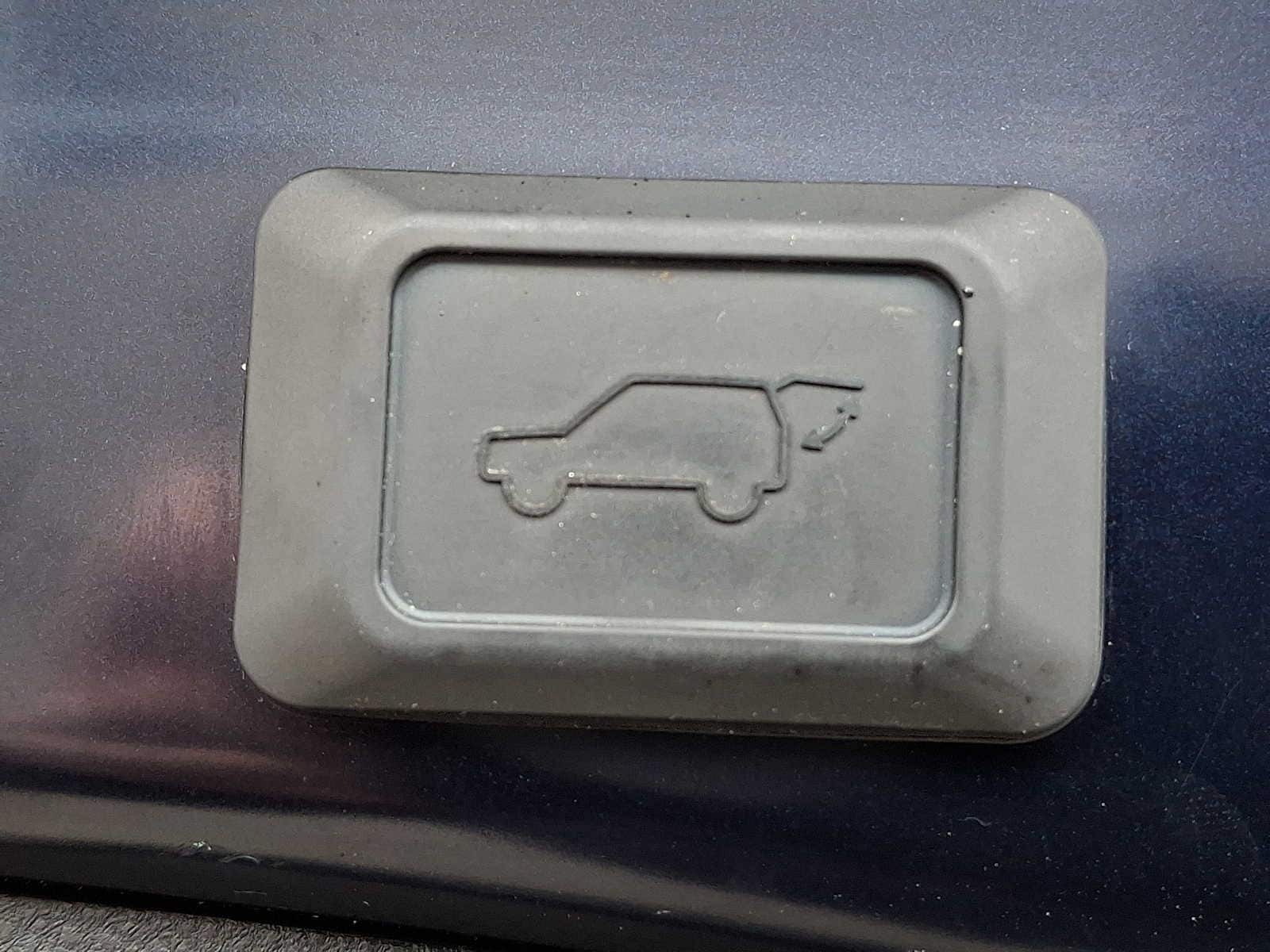 Thumbnail: 2022 Toyota RAV4 - 33