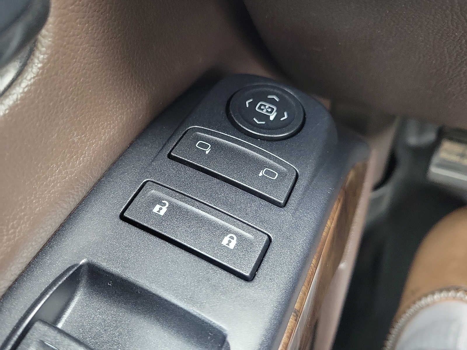 Thumbnail: 2015 Chevrolet Silverado 1500 - 27