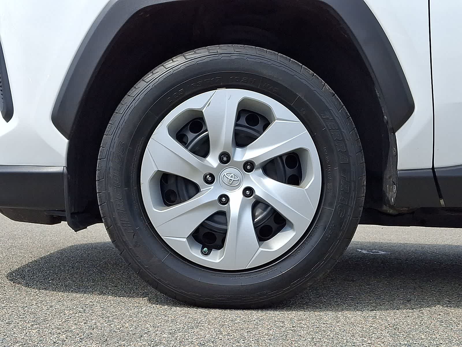 Thumbnail: 2020 Toyota RAV4 - 11