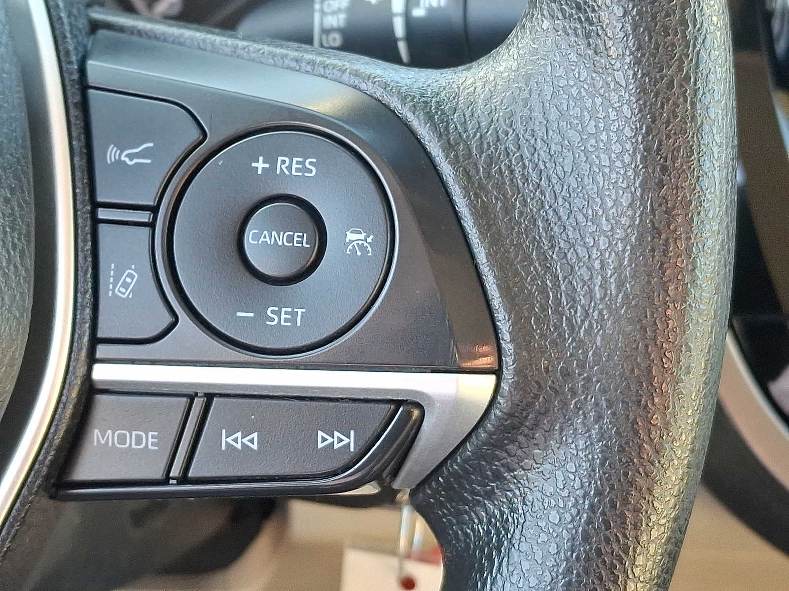 Thumbnail: 2023 Toyota Camry - 21