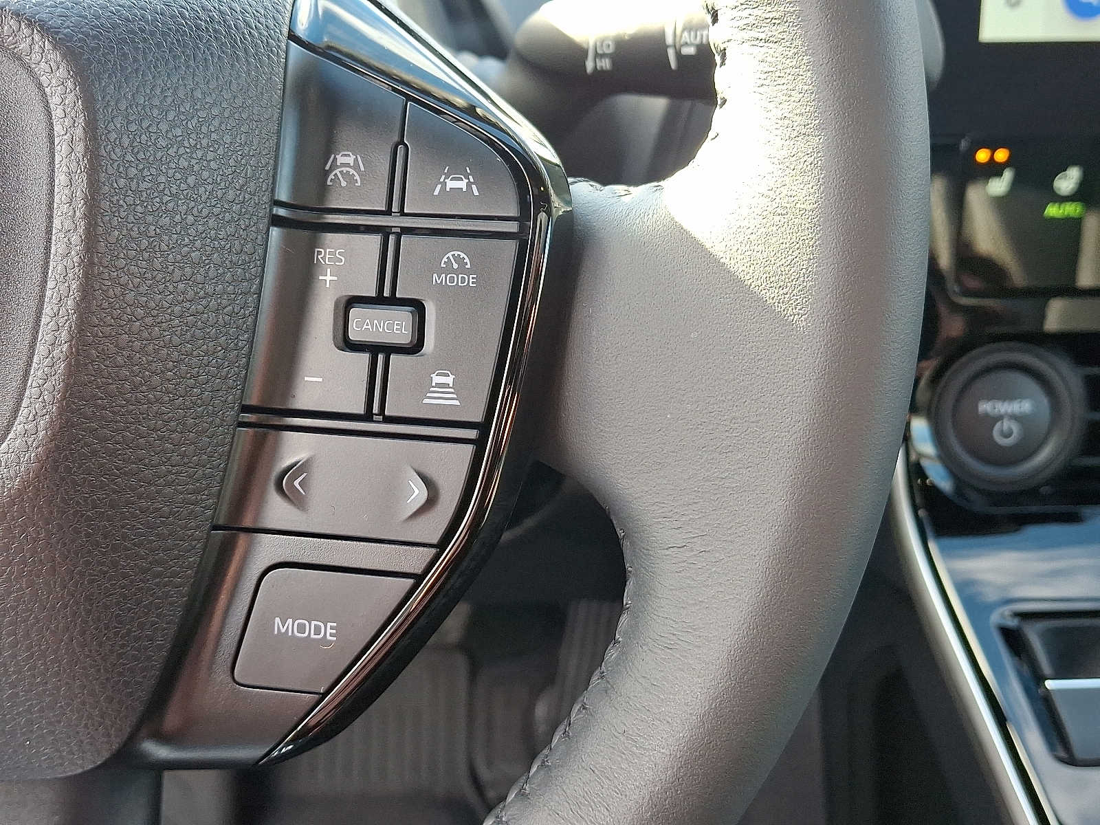 Thumbnail: 2025 Toyota bZ4X - 25