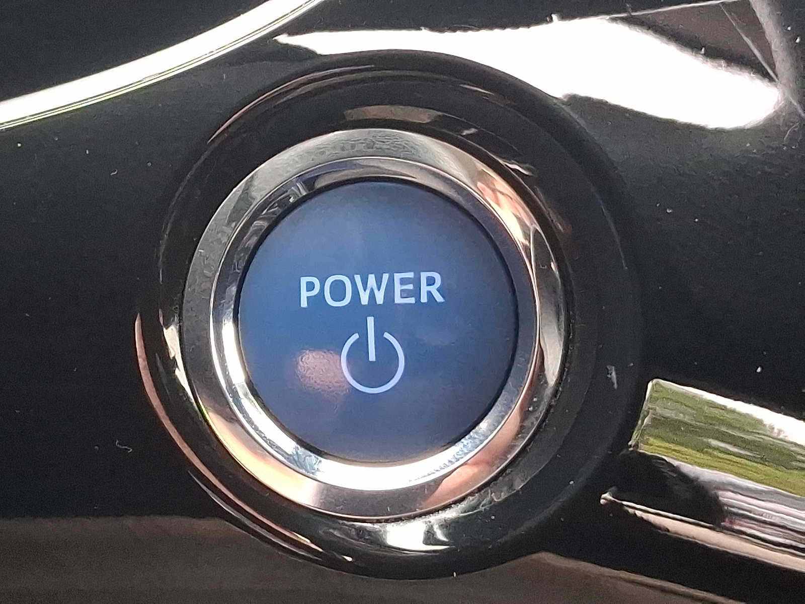 Thumbnail: 2019 Toyota Prius - 25
