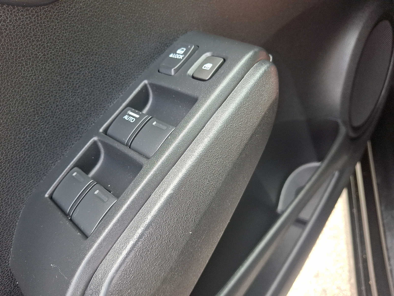 Thumbnail: 2013 Honda Fit - 21