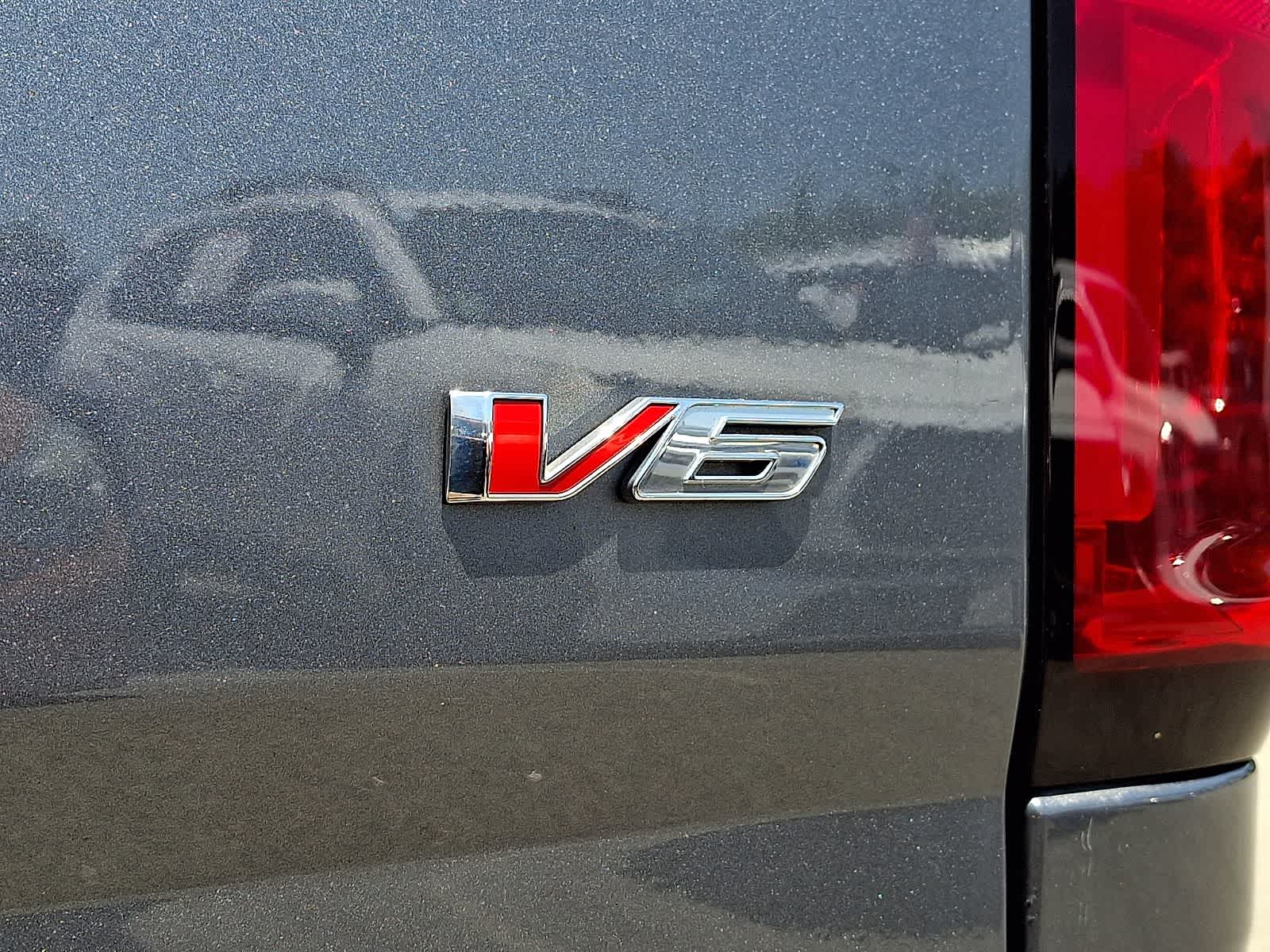 Thumbnail: 2021 Chevrolet Colorado - 31