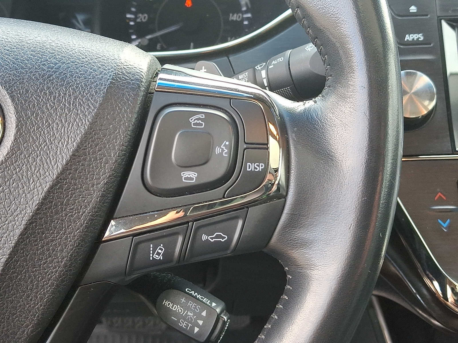 Thumbnail: 2018 Toyota Avalon - 27