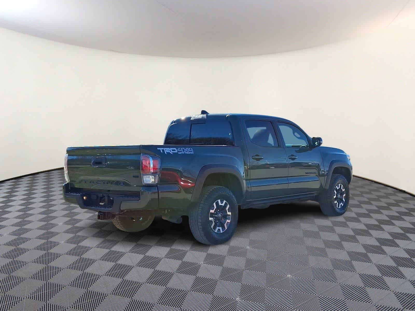 Thumbnail: 2021 Toyota Tacoma - 6