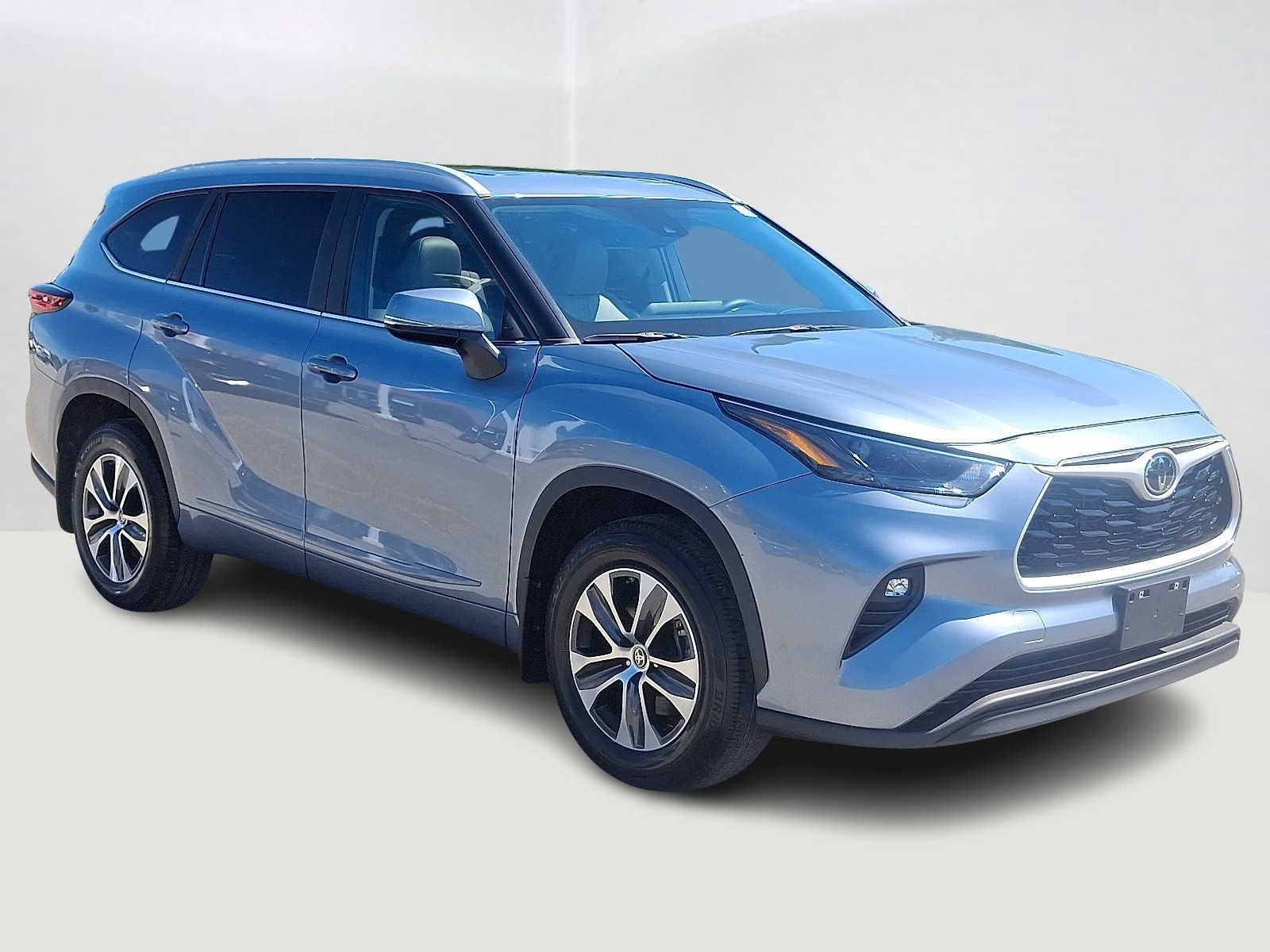 Thumbnail: 2023 Toyota Highlander - 5