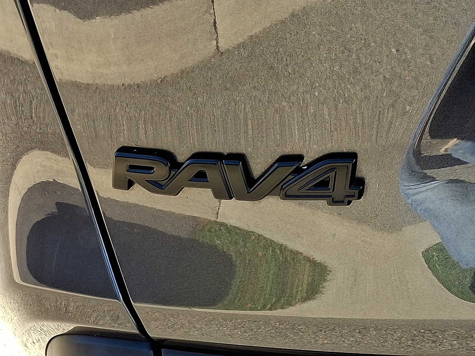 Thumbnail: 2021 Toyota RAV4 - 32
