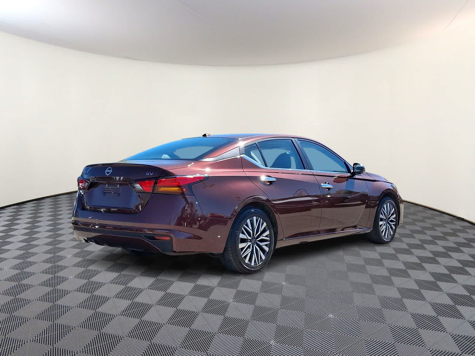 Thumbnail: 2024 Nissan Altima - 5