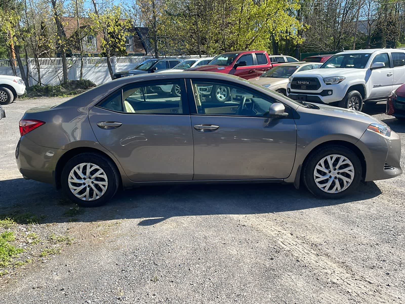 Thumbnail: 2017 Toyota Corolla - 11