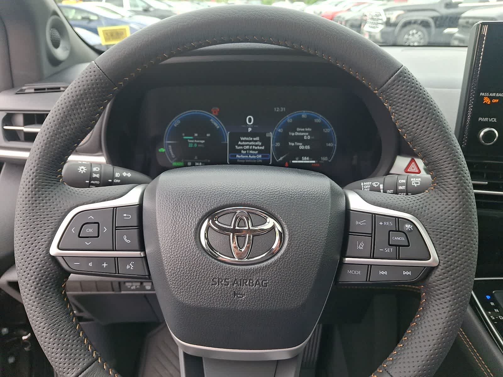 Thumbnail: 2026 Toyota Sienna - 18