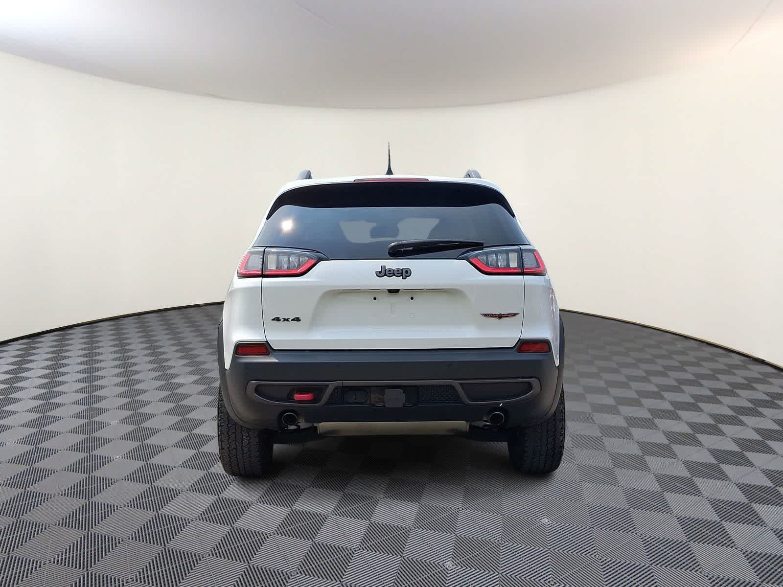 Thumbnail: 2021 Jeep Cherokee - 6
