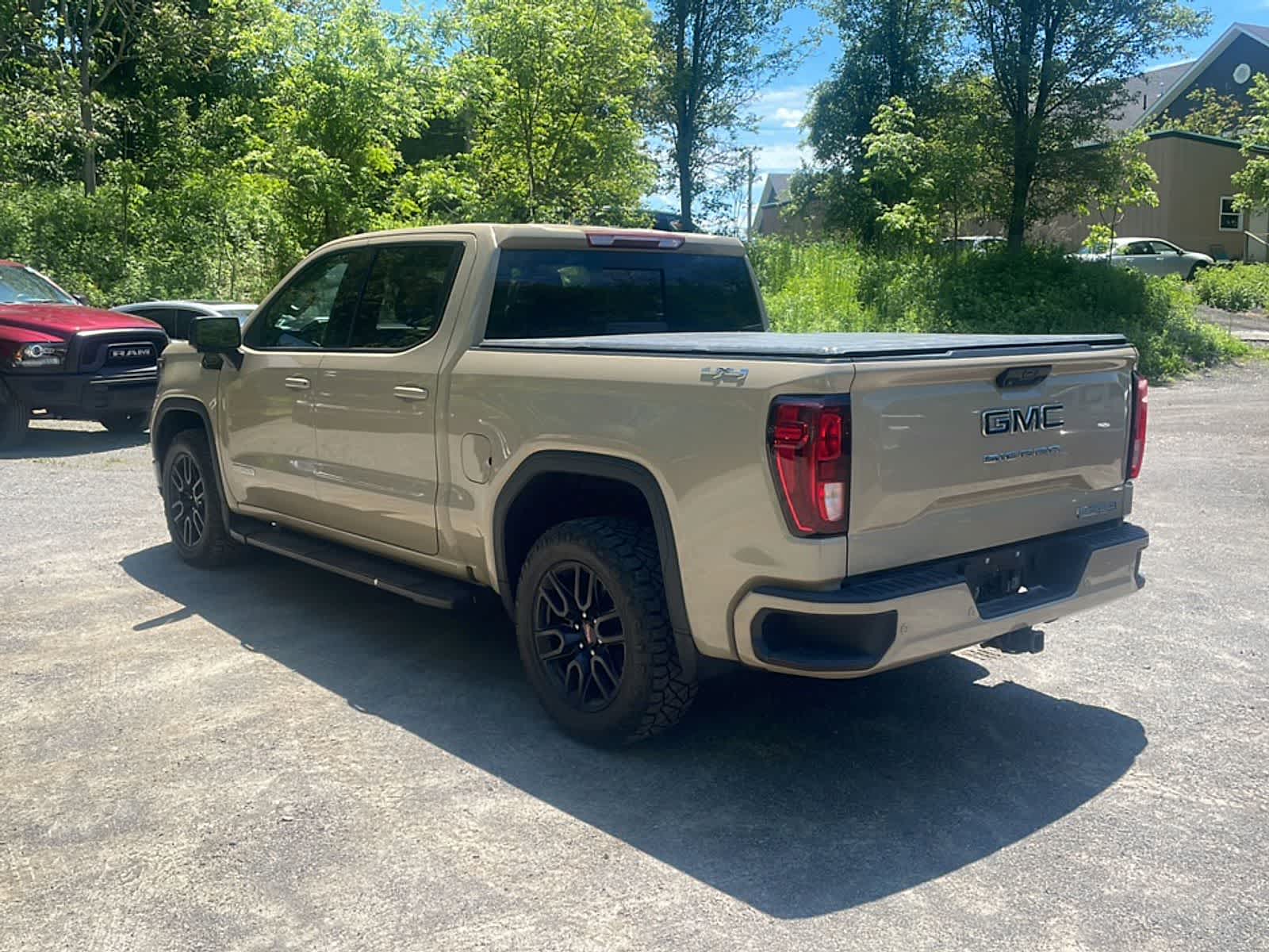 Thumbnail: 2023 GMC Sierra 1500 - 5