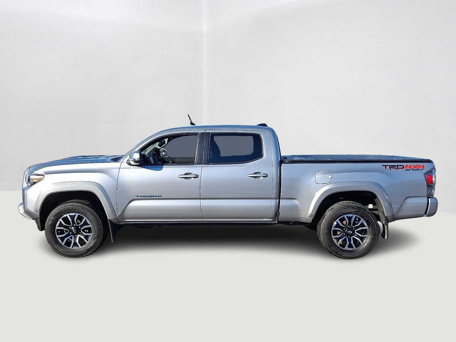 Thumbnail: 2021 Toyota Tacoma - 10