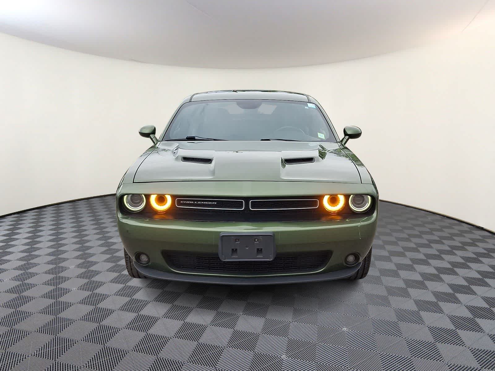 Thumbnail: 2018 Dodge Challenger - 3