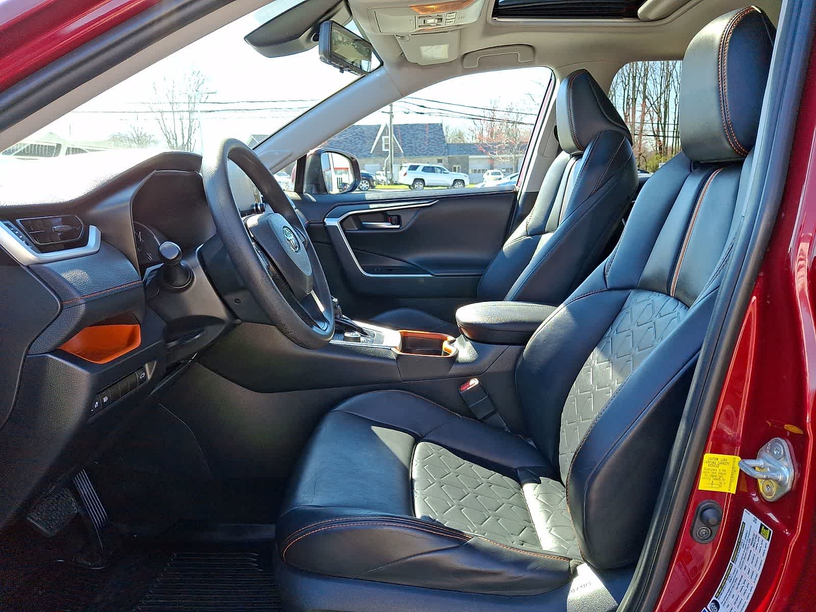 Thumbnail: 2019 Toyota RAV4 - 16